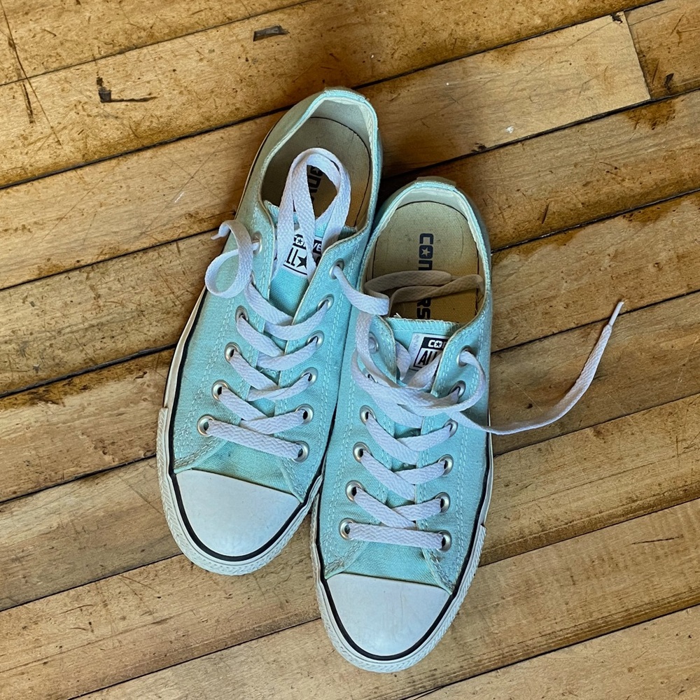 Women’s size 8 Converse sneakers